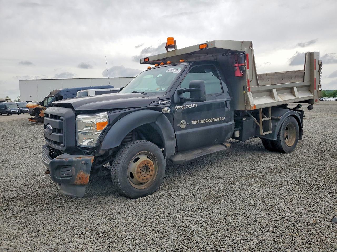 Salvage Ford F-550 Image