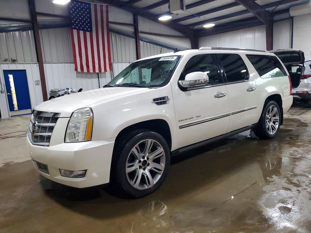 Salvage Cadillac Escalade Image