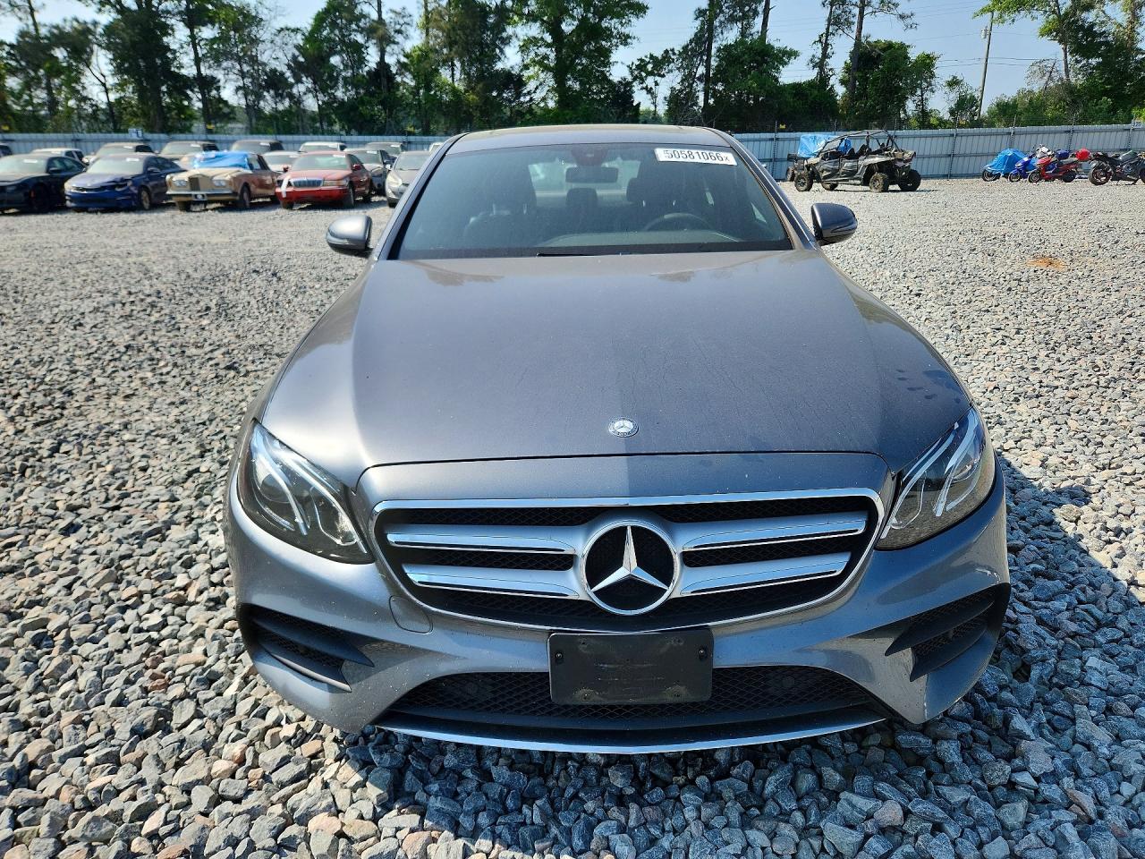 Mercedes-Benz E-Class 300 4matic