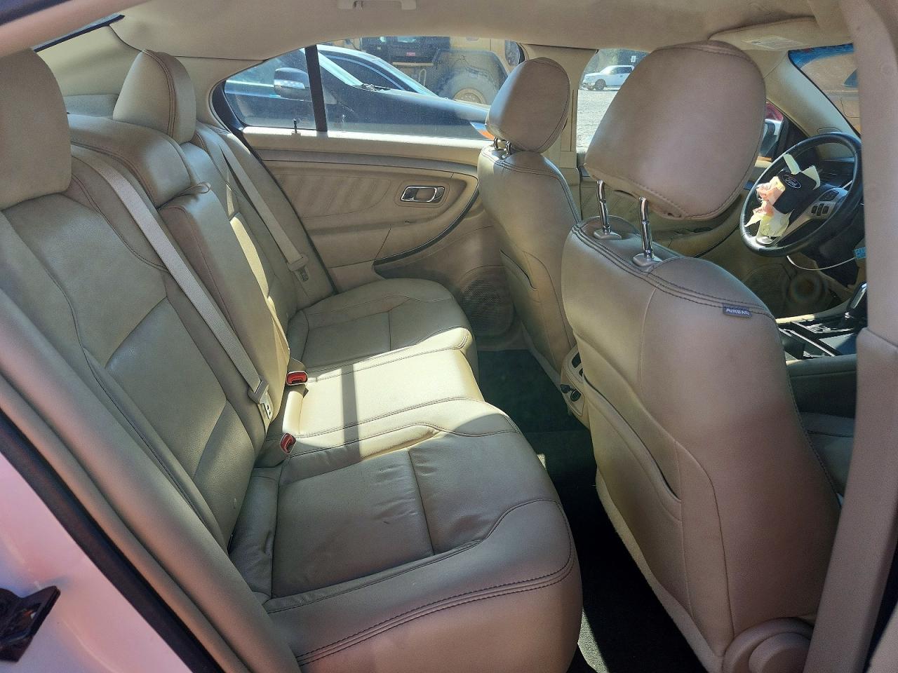 Ford Taurus Sel