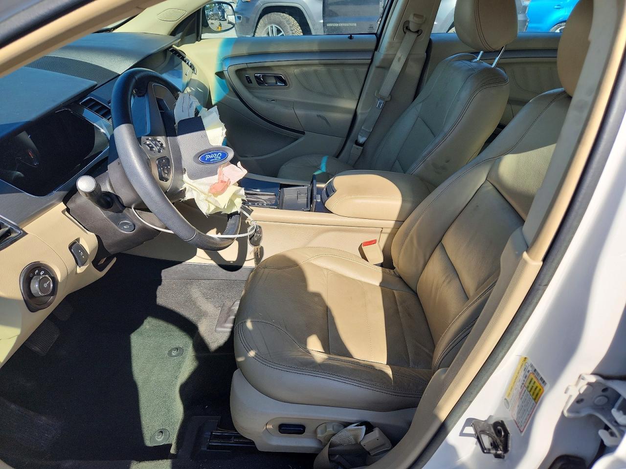 Ford Taurus Sel