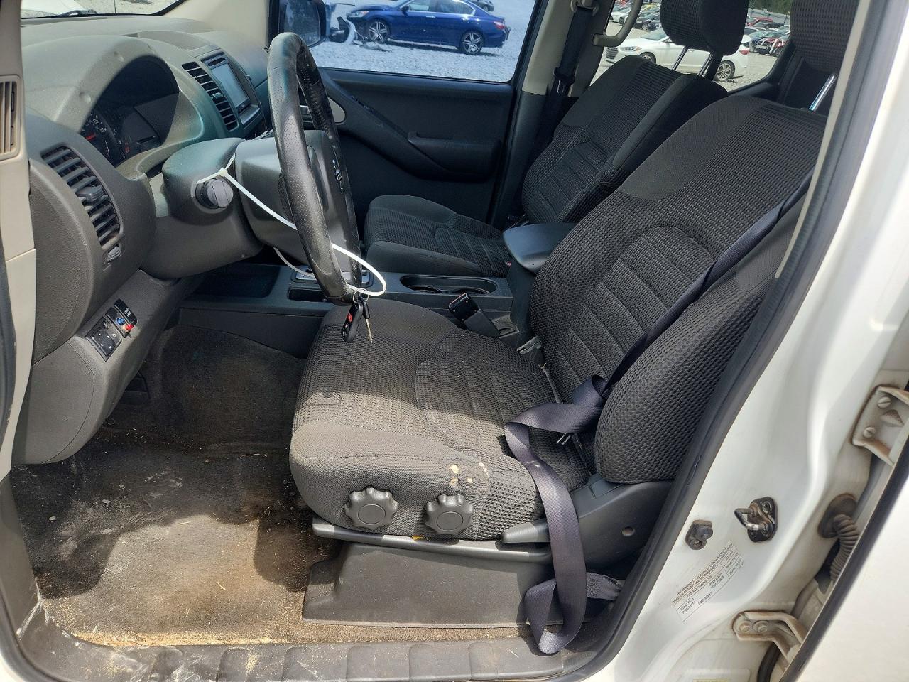 Nissan Frontier Se