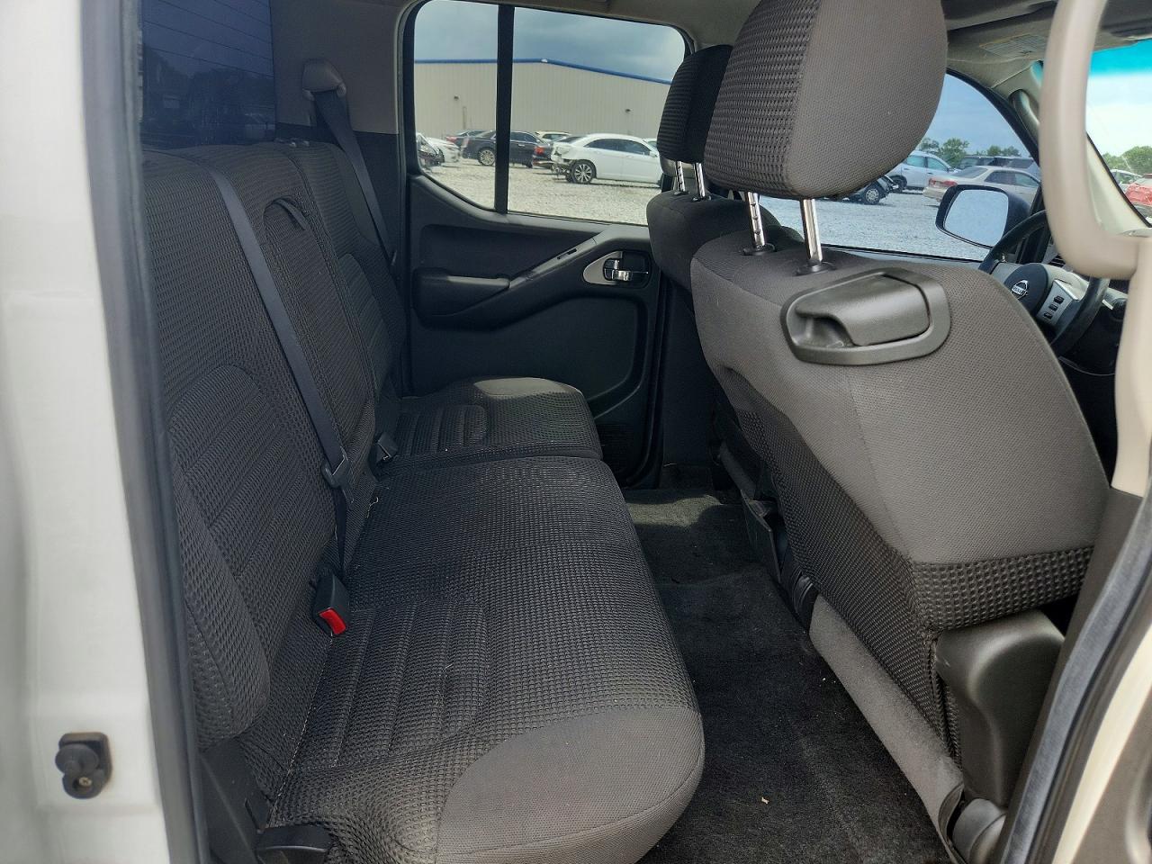 Nissan Frontier Se