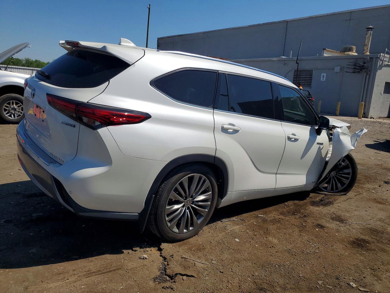 Toyota Highlander Hybrid Platinum