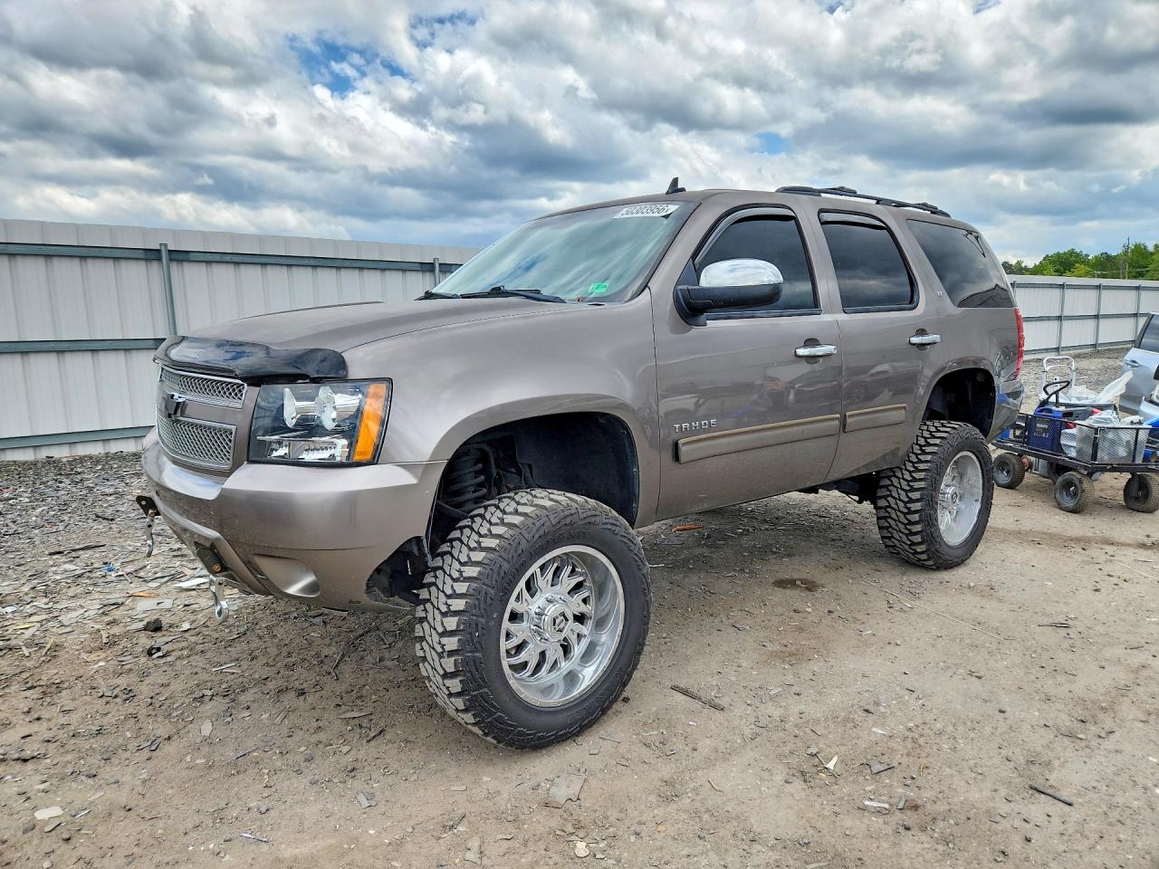Salvage Chevrolet Tahoe Image