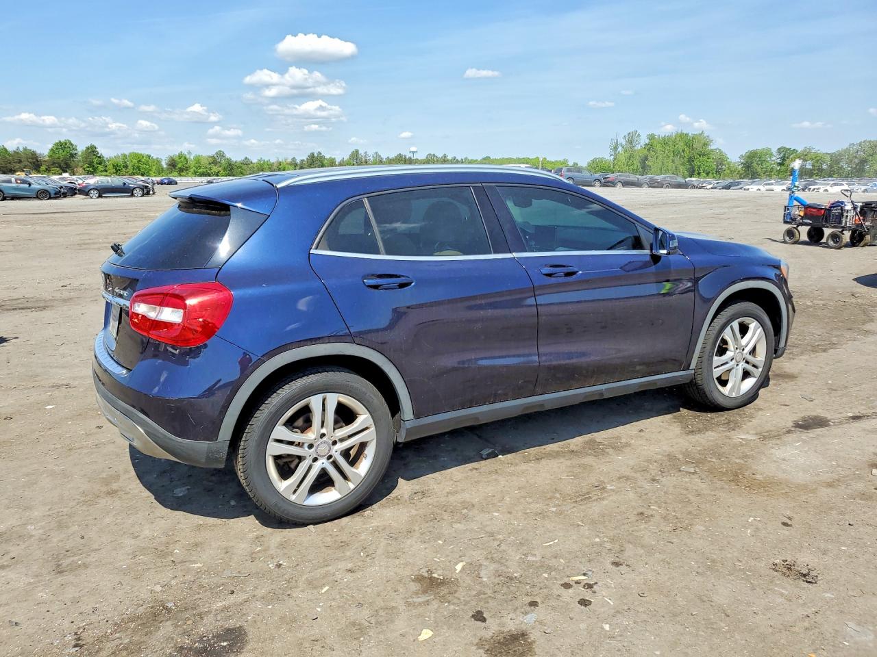 Mercedes-Benz GLA 250 4matic