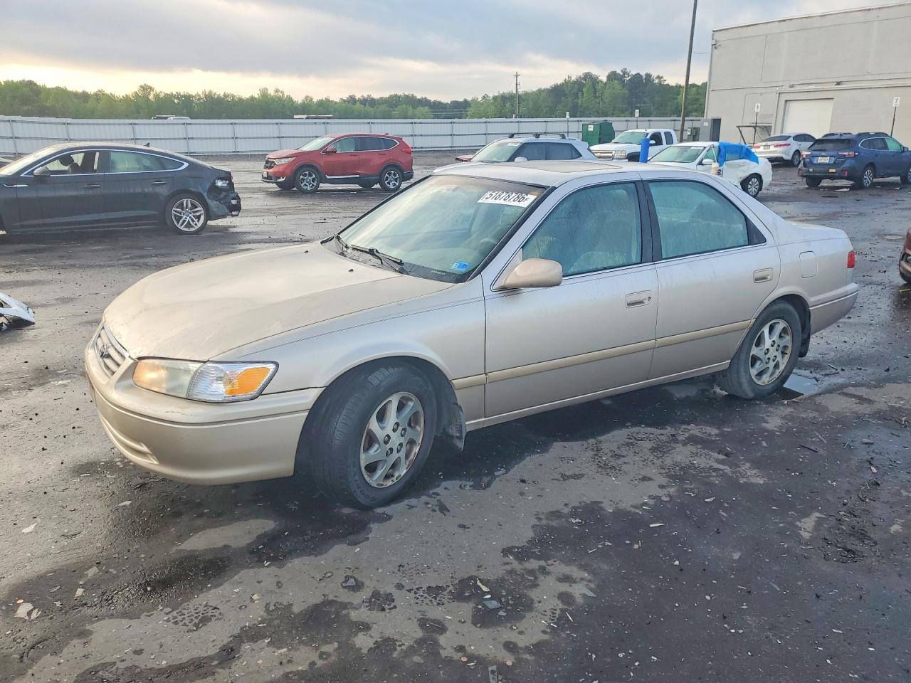 Salvage Toyota Camry Image