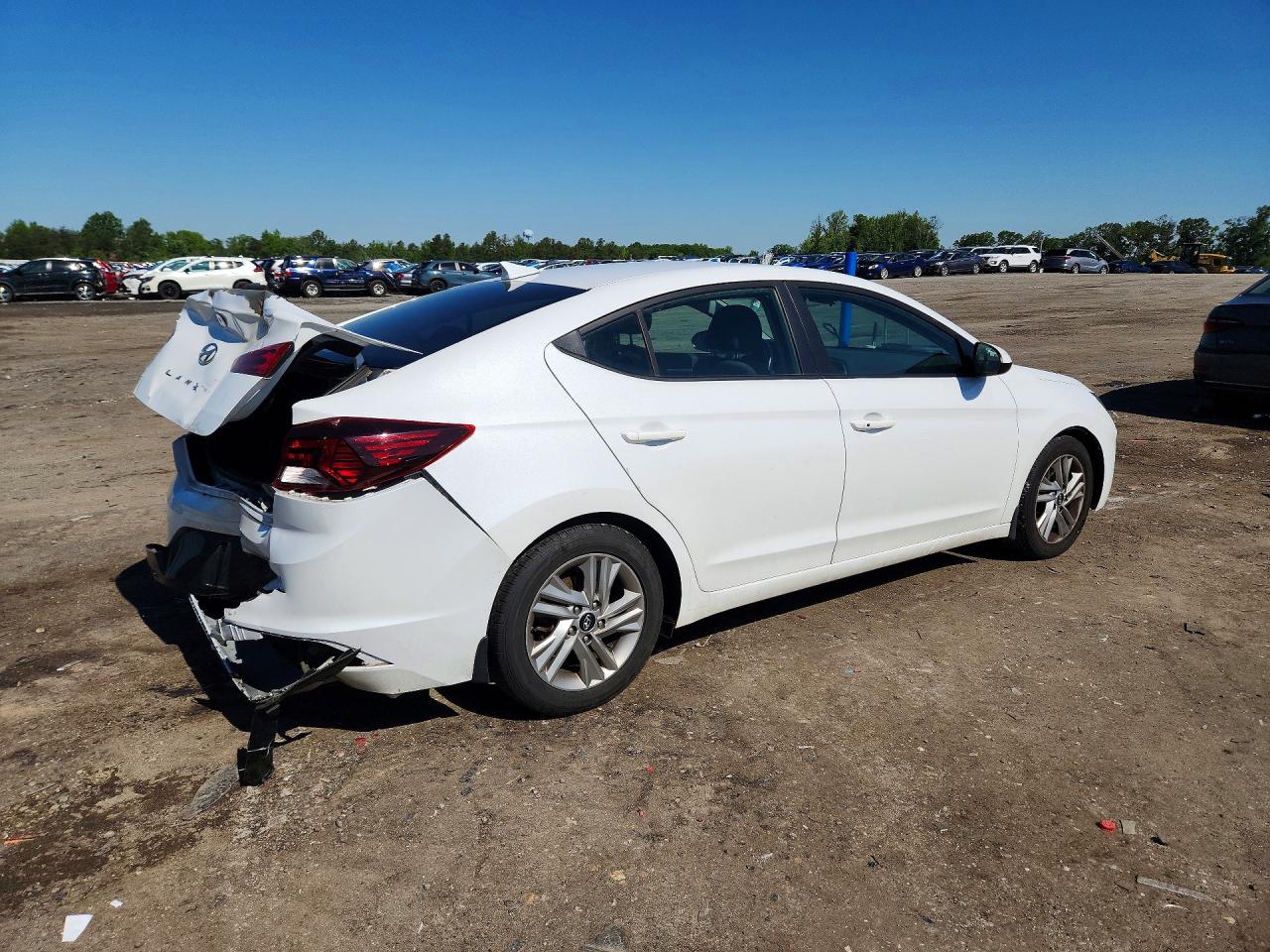 Hyundai ELANTRA Value Edition