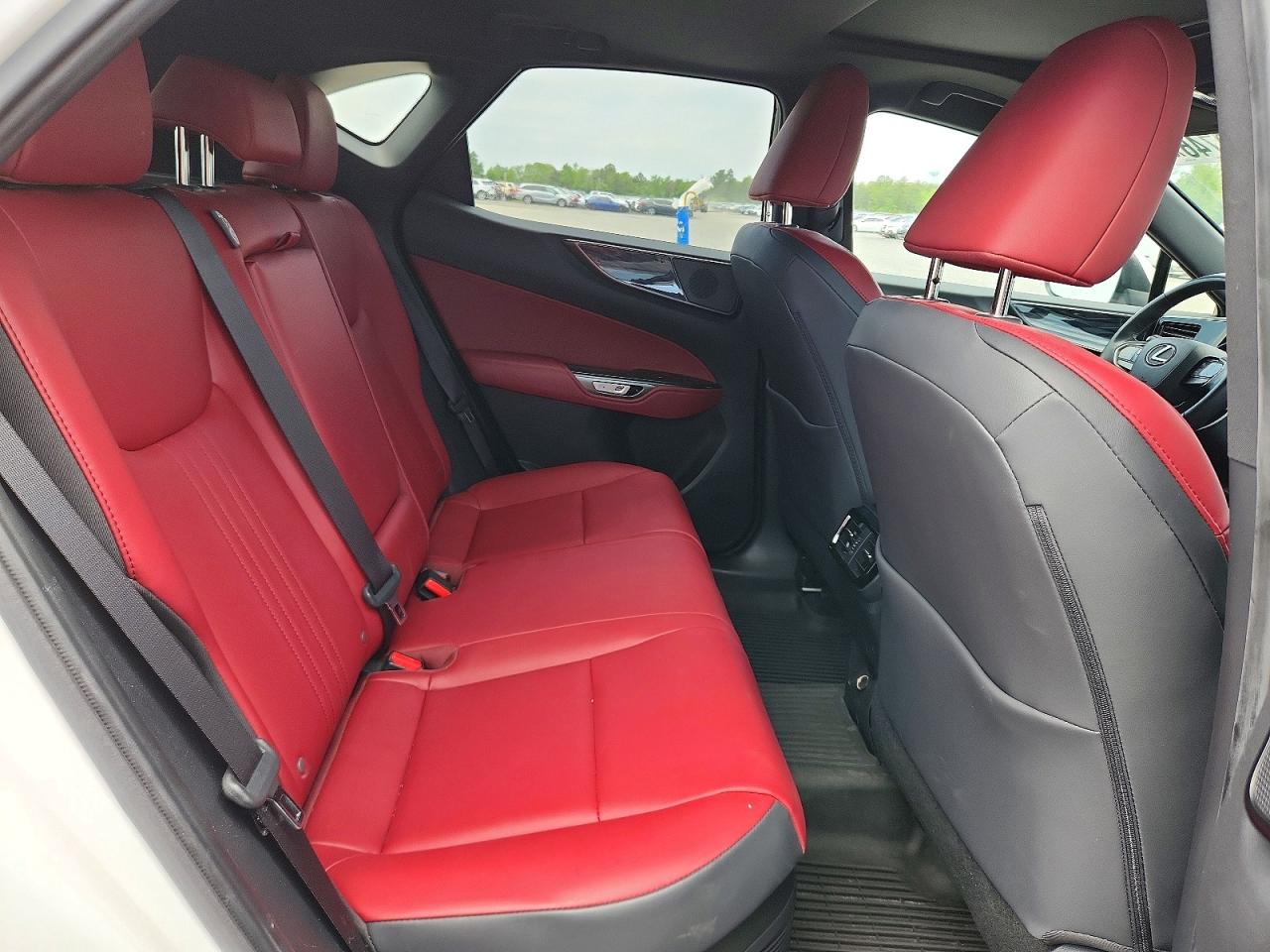 Lexus NX Premium
