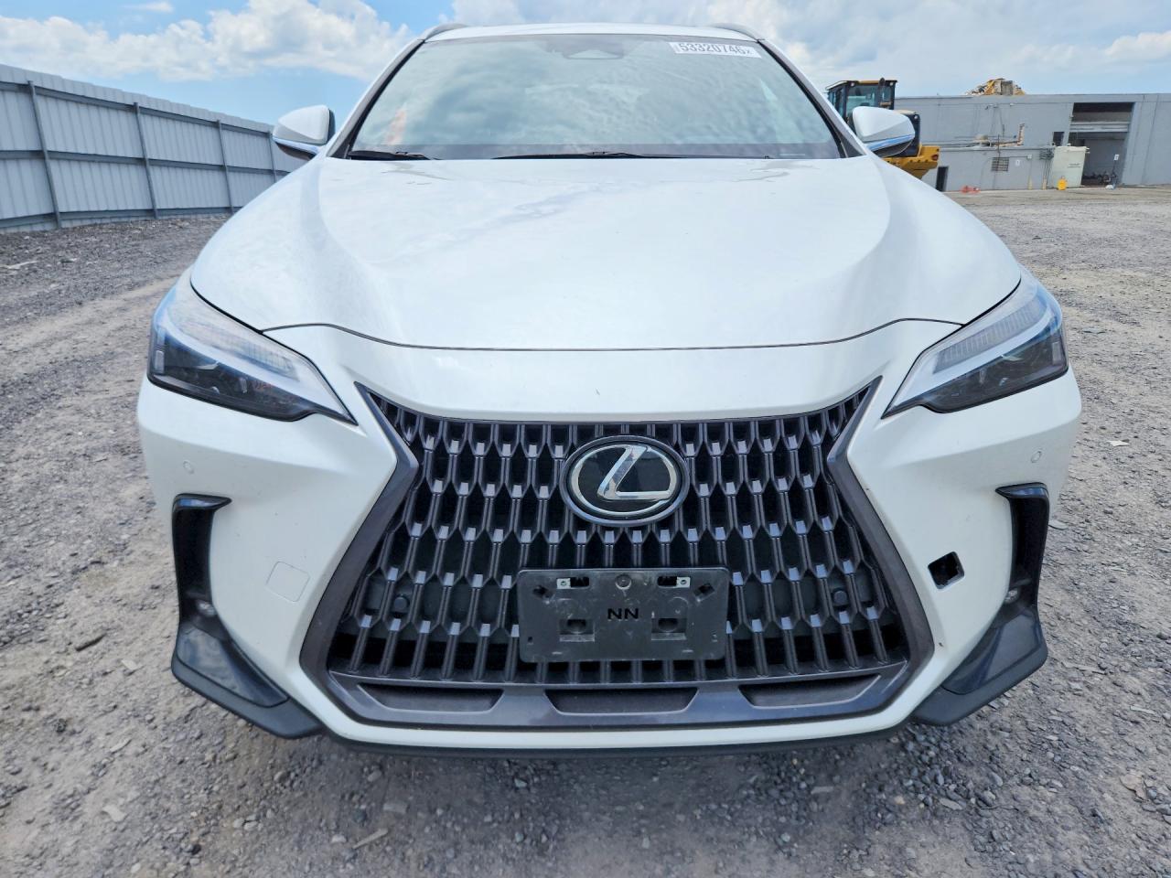 Lexus NX Premium