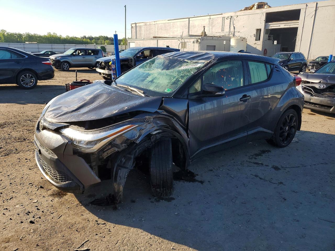 Salvage Toyota C-HR Image