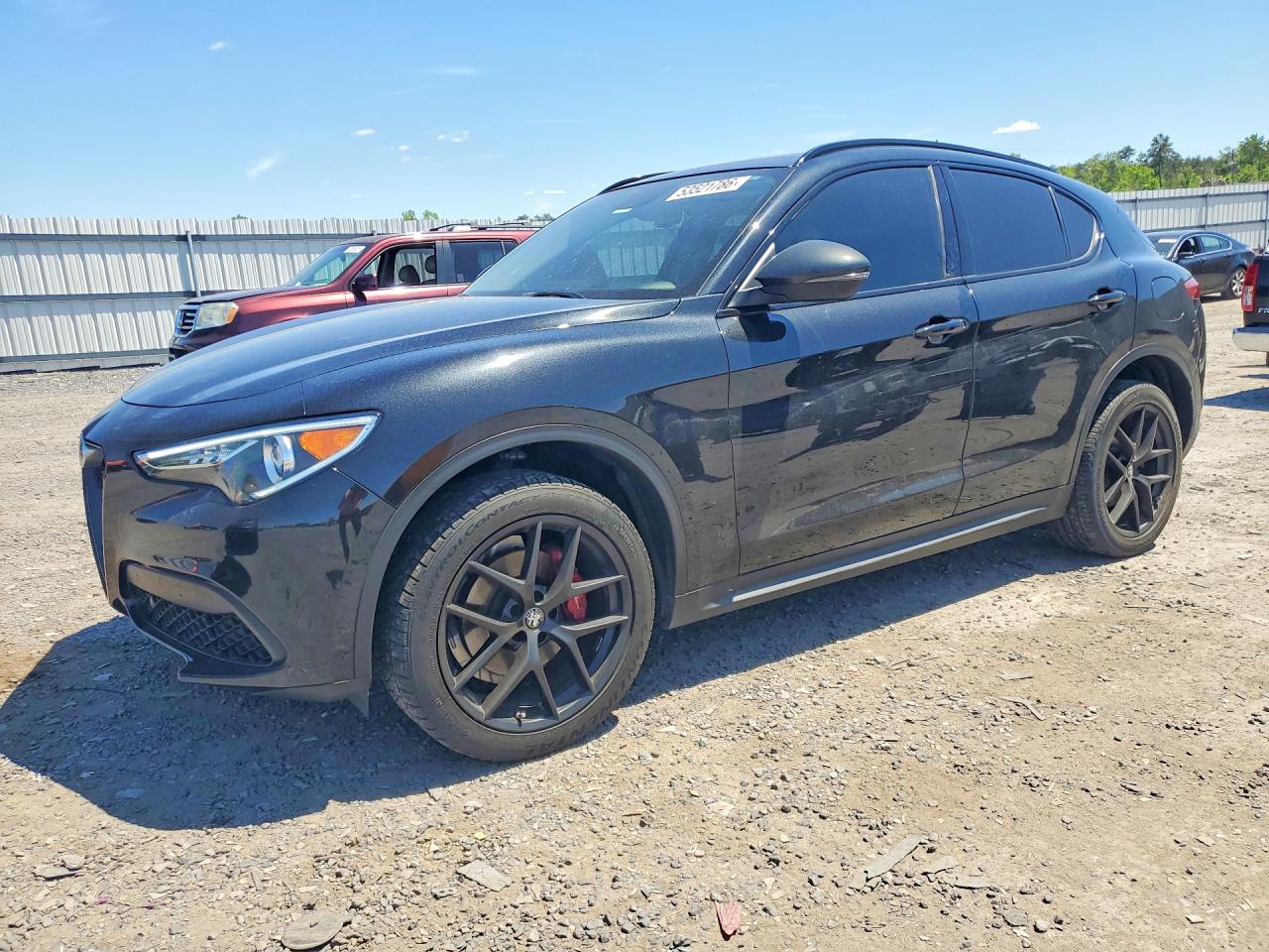 Salvage Alfa Romeo Stelvio Image