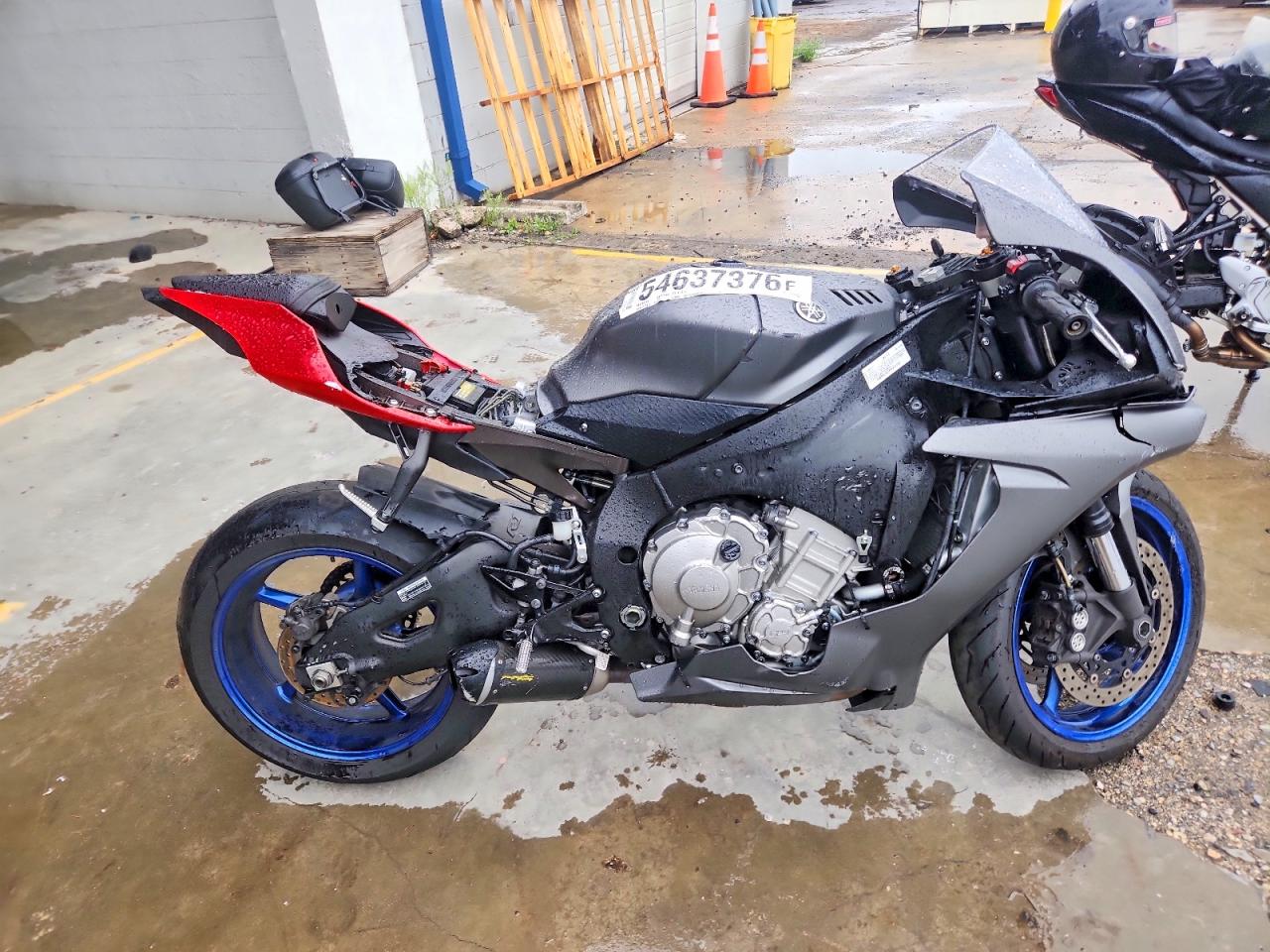 Salvage Yamaha Yzf1000 Image