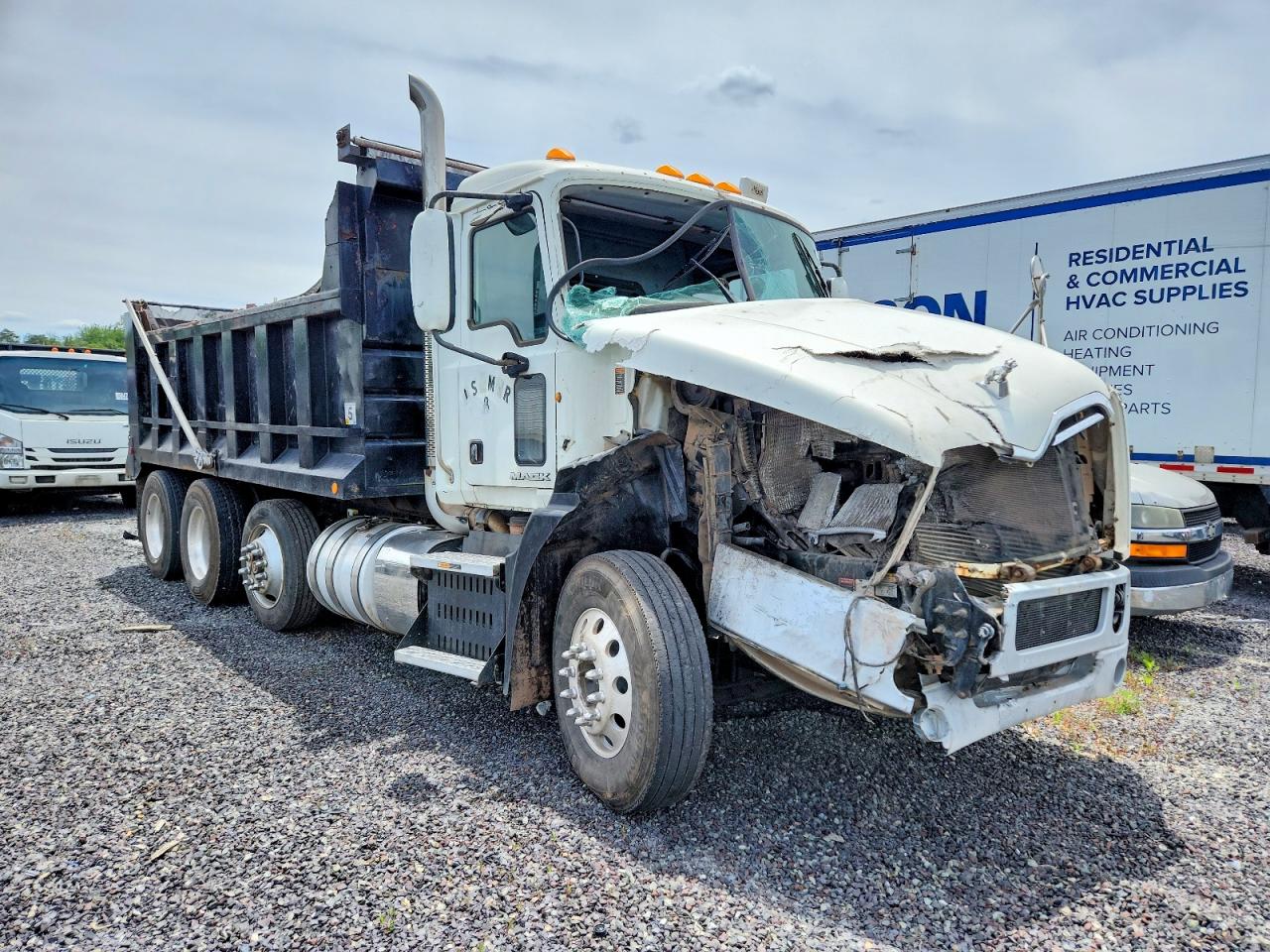 Salvage Mack 600 Image