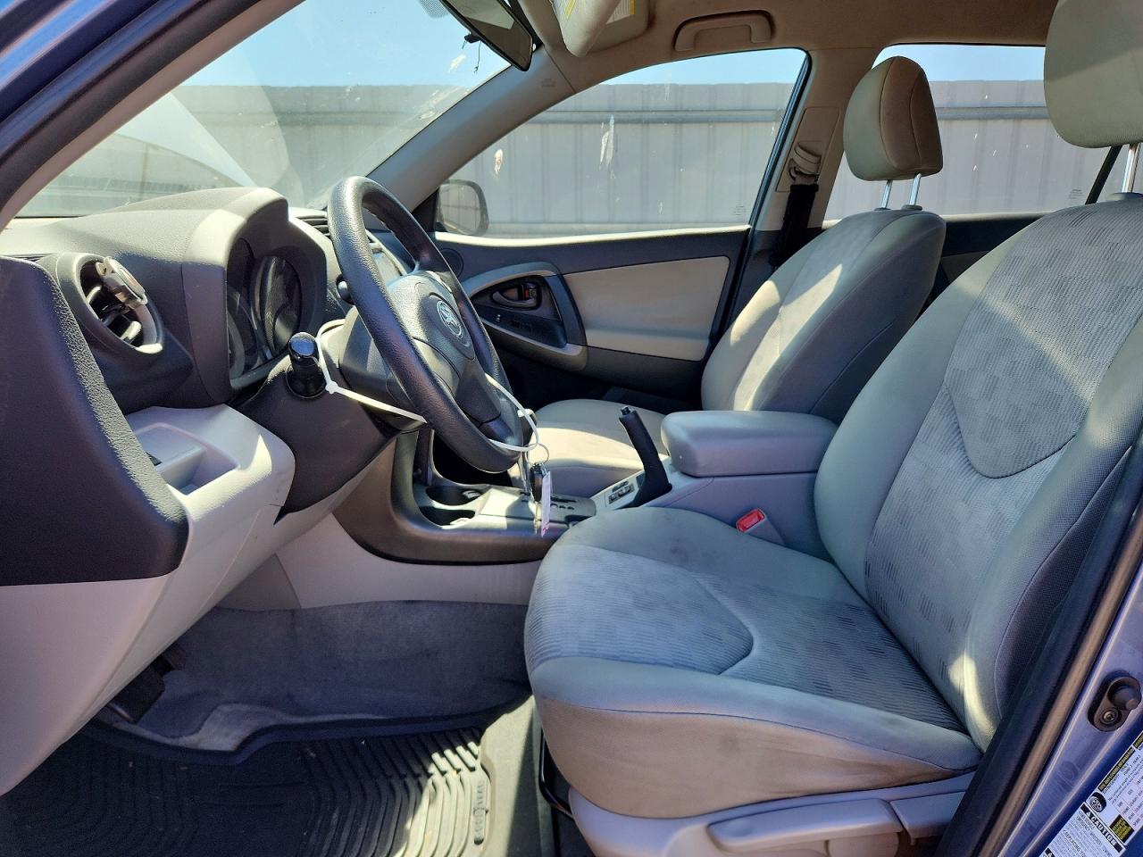 Toyota RAV4 Base