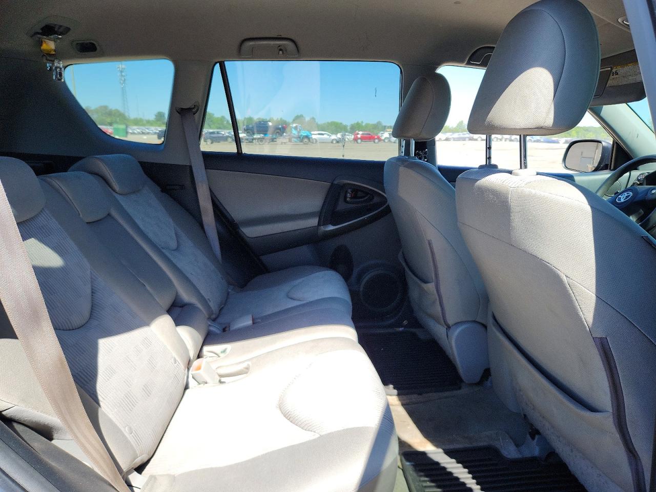 Toyota RAV4 Base