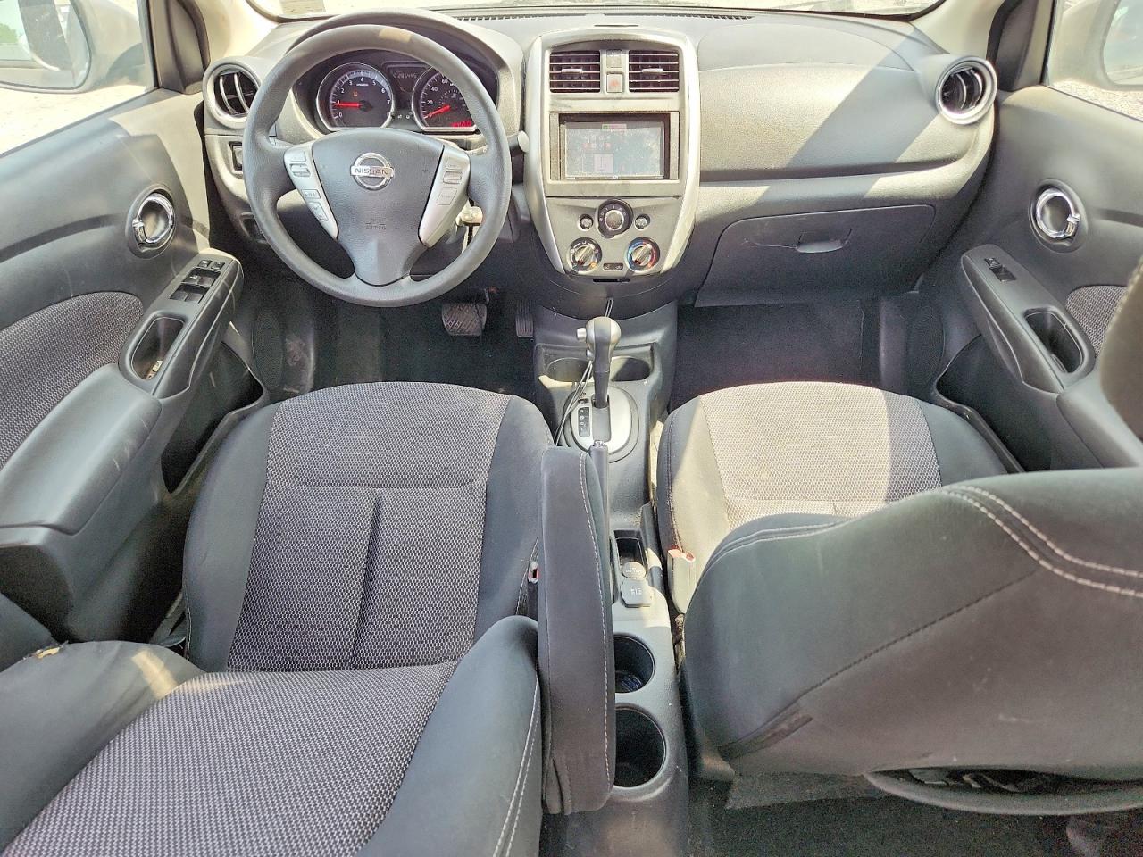 Nissan Versa 1.6 Sv