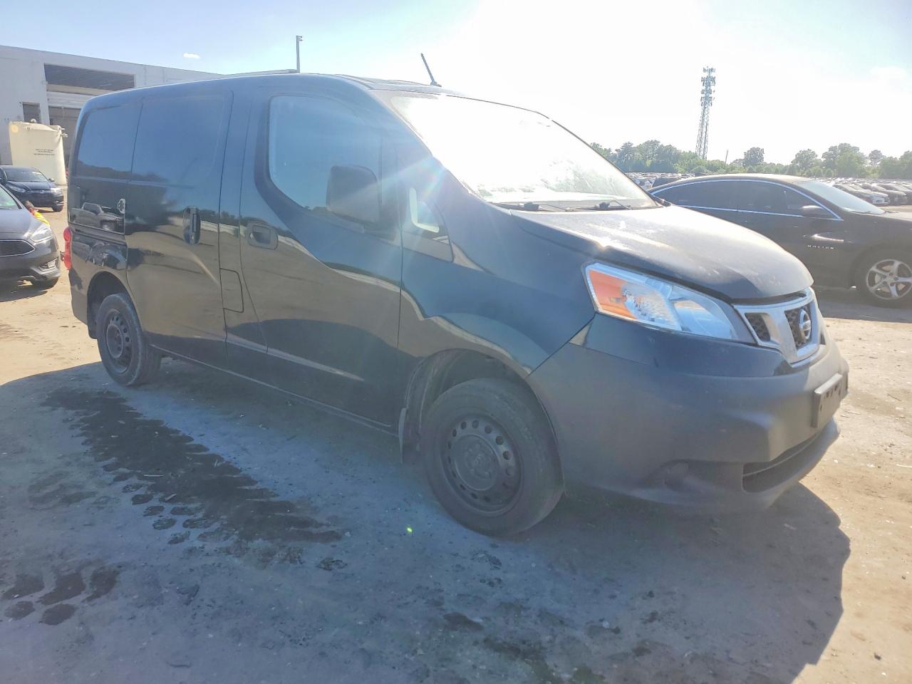 Nissan Nv