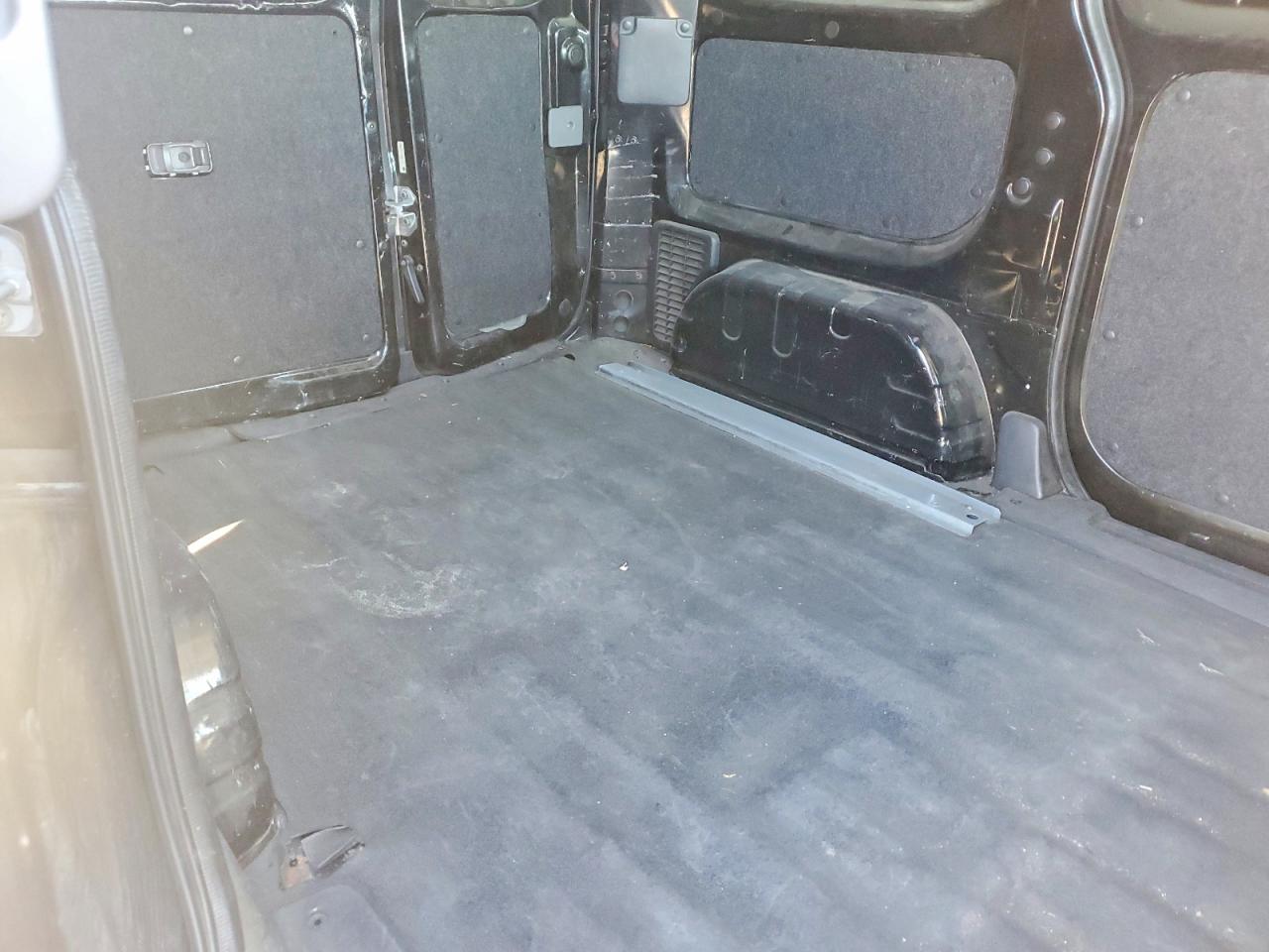 Nissan Nv