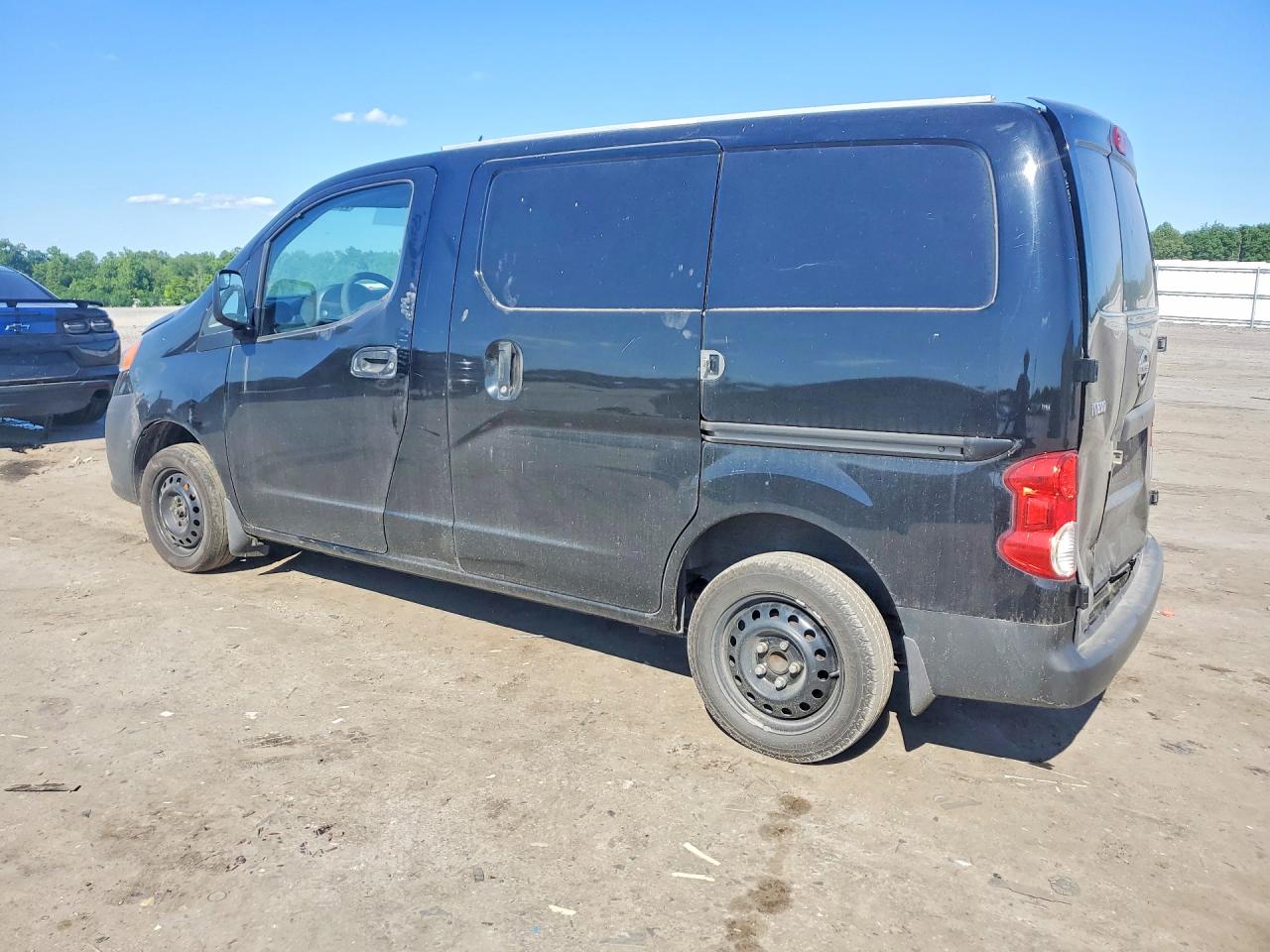 Nissan Nv