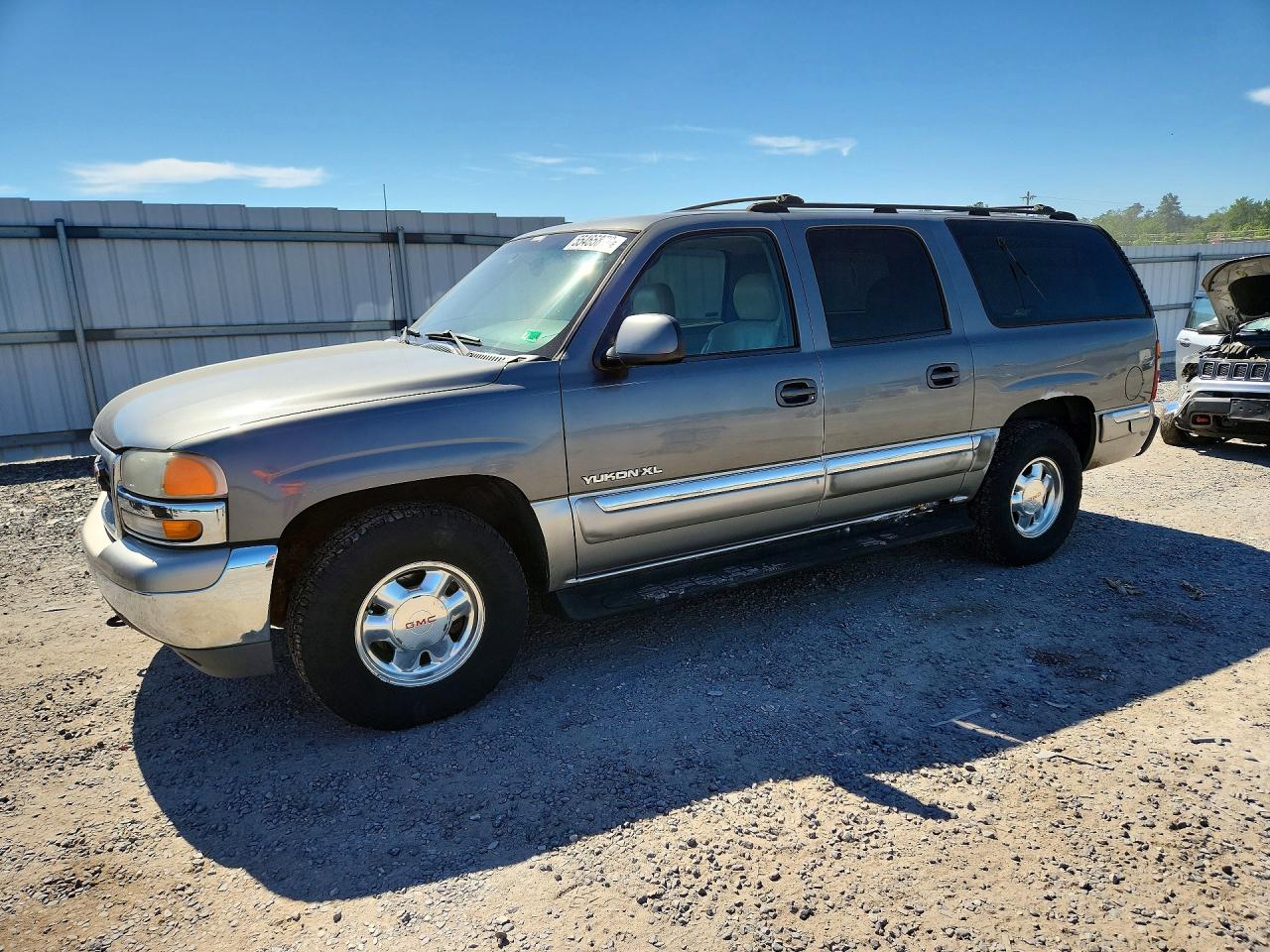 Salvage GMC Yukon Image