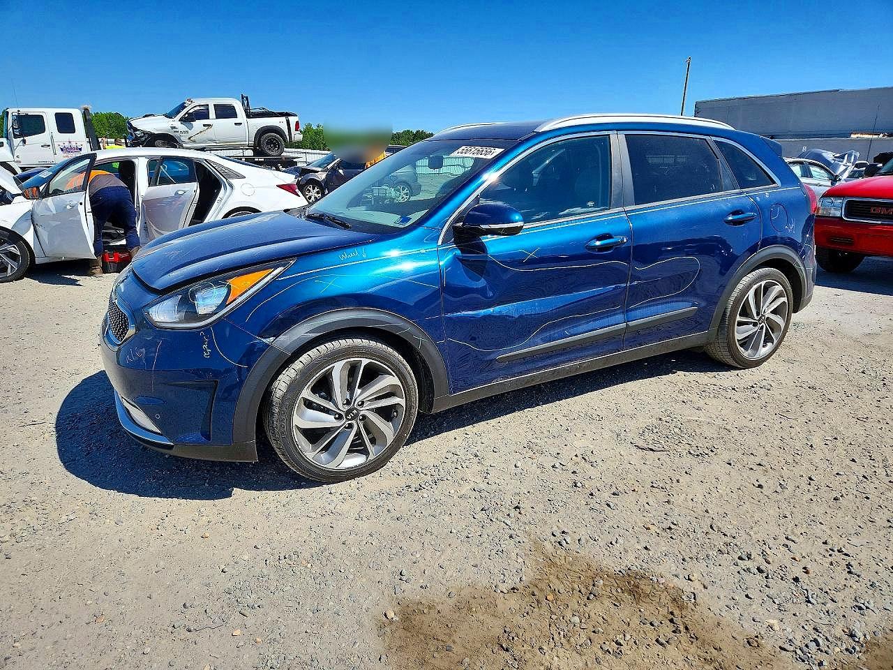 Salvage Kia Niro Image