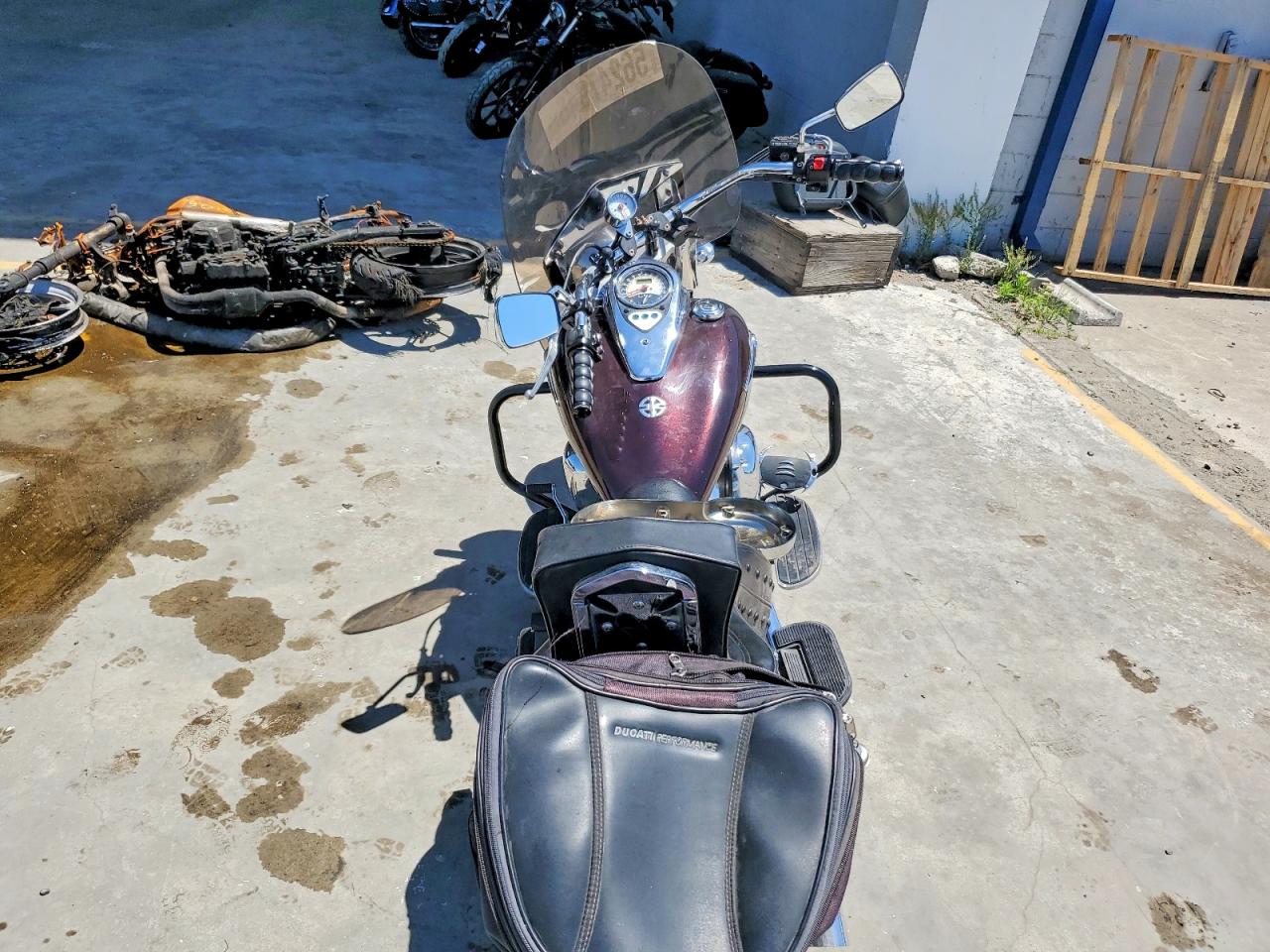 Kawasaki Vulcan 900 B
