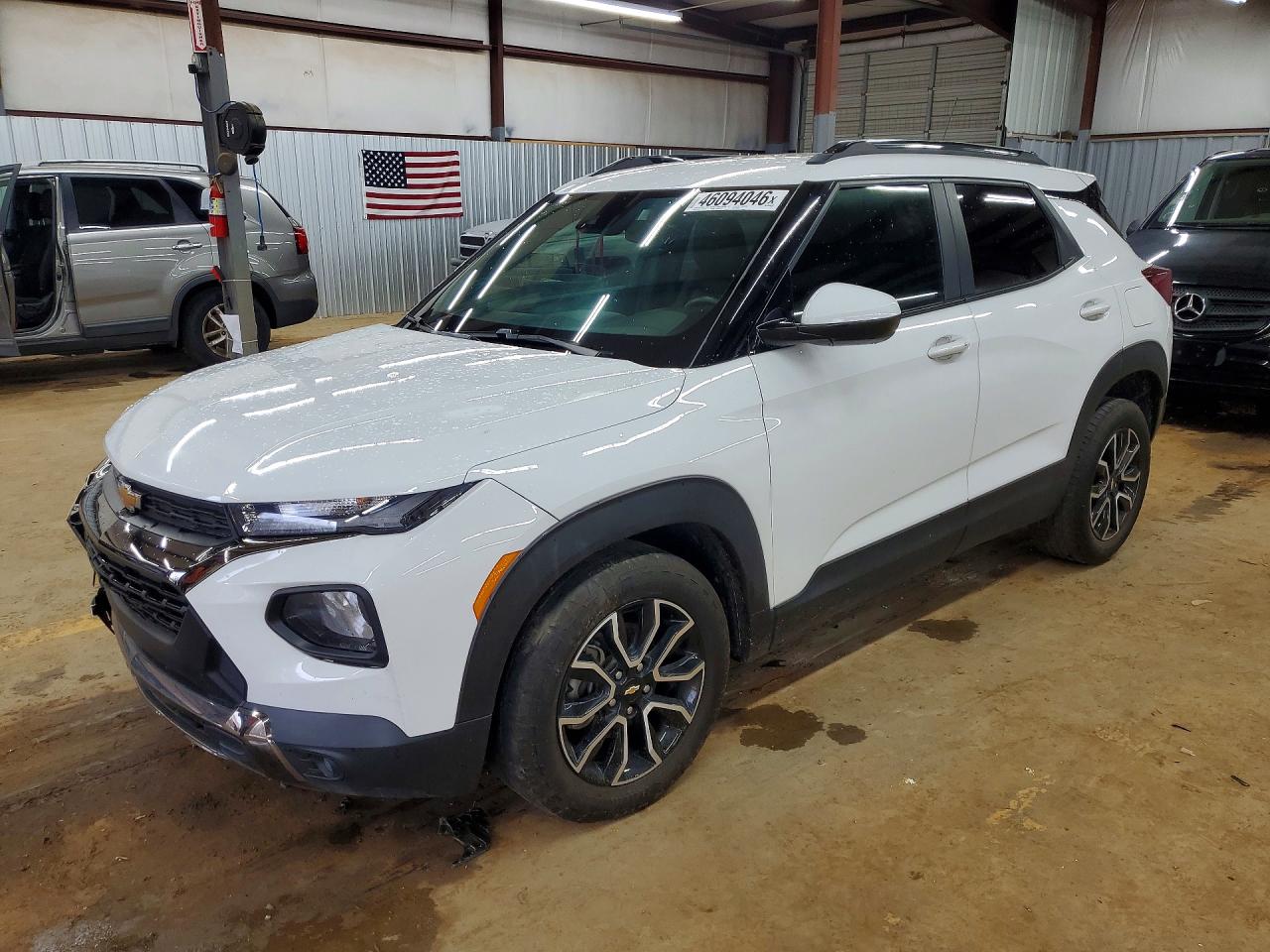 Salvage Chevrolet Trailblaze Image