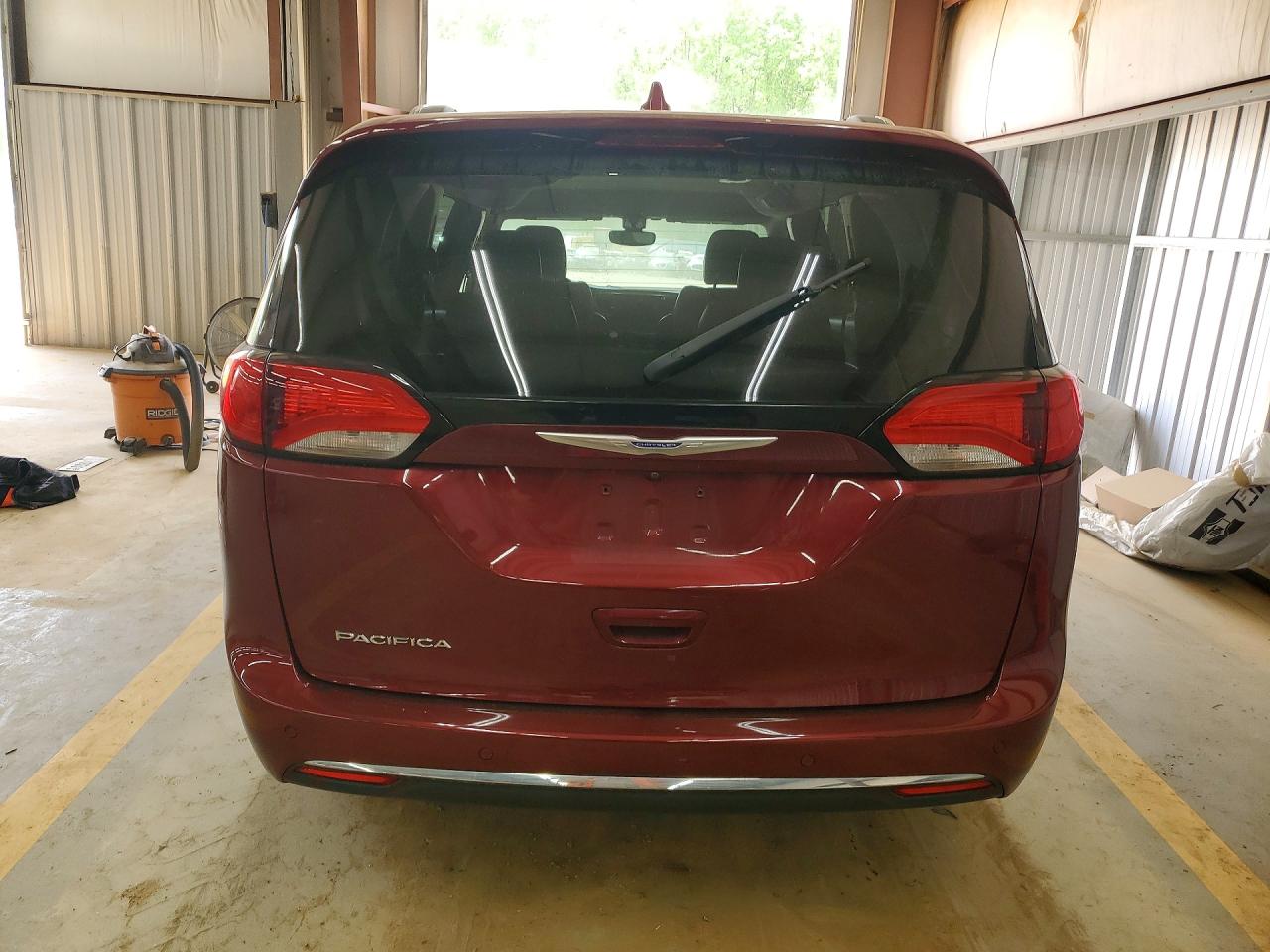 Chrysler Pacifica Touring L