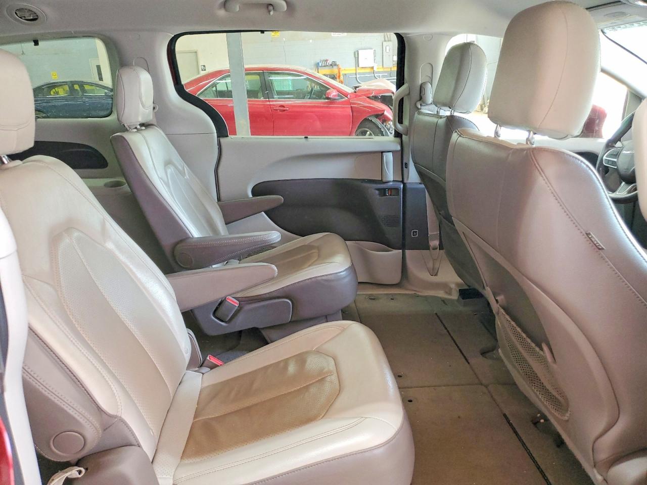 Chrysler Pacifica Touring L