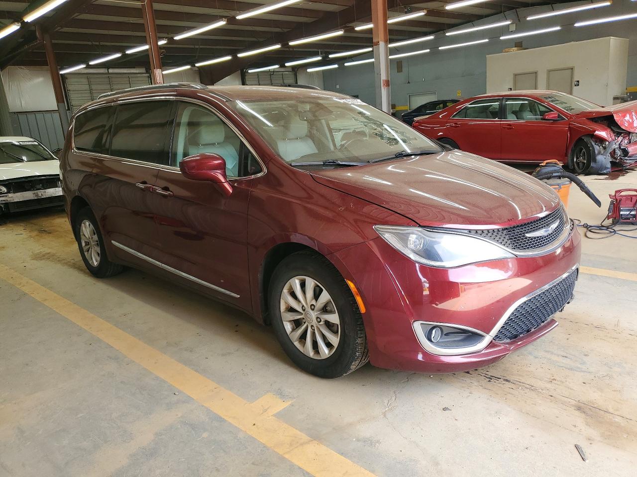 Chrysler Pacifica Touring L