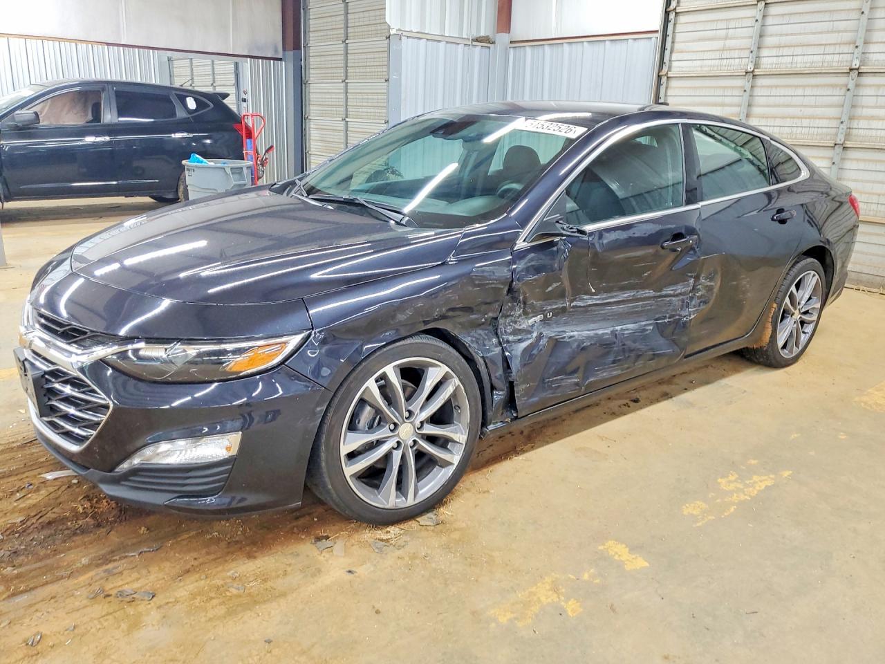 Salvage Chevrolet Malibu Image