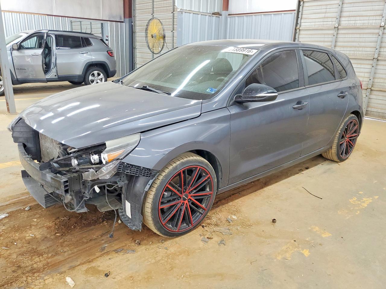 Salvage Hyundai ELANTRA Image