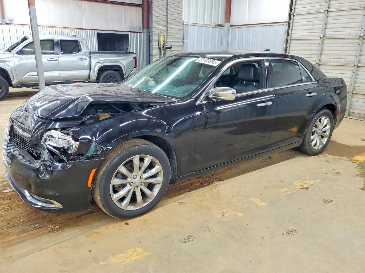 Salvage Chrysler 300 Image
