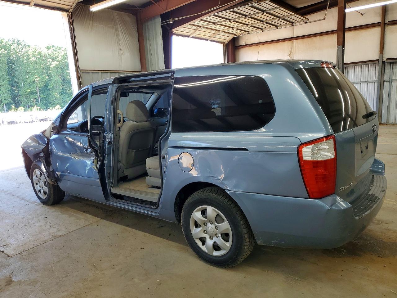 Kia Sedona Lx