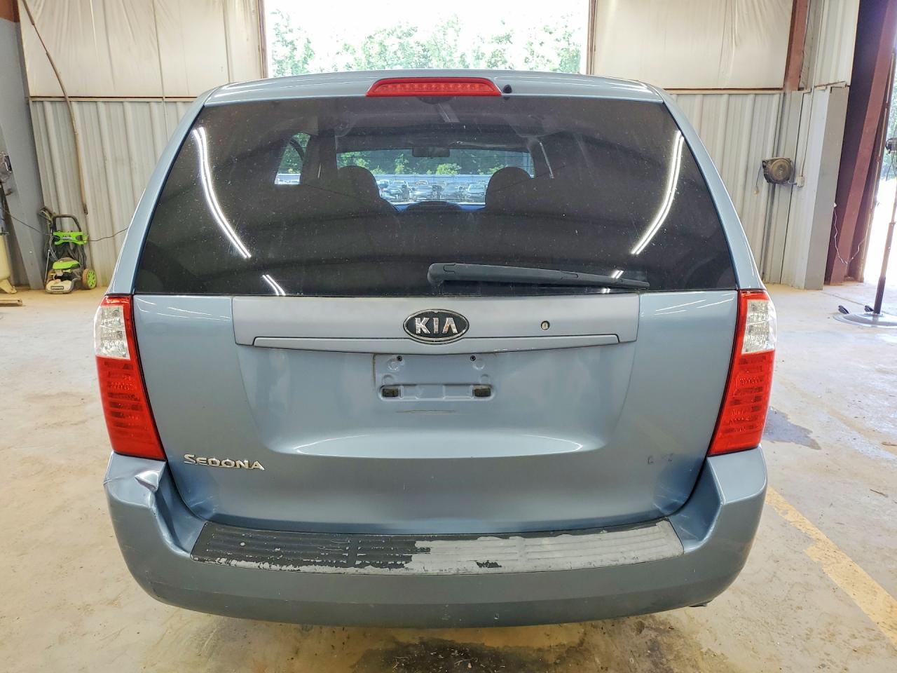 Kia Sedona Lx