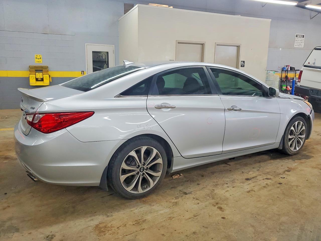 Hyundai SONATA Se 2.0t