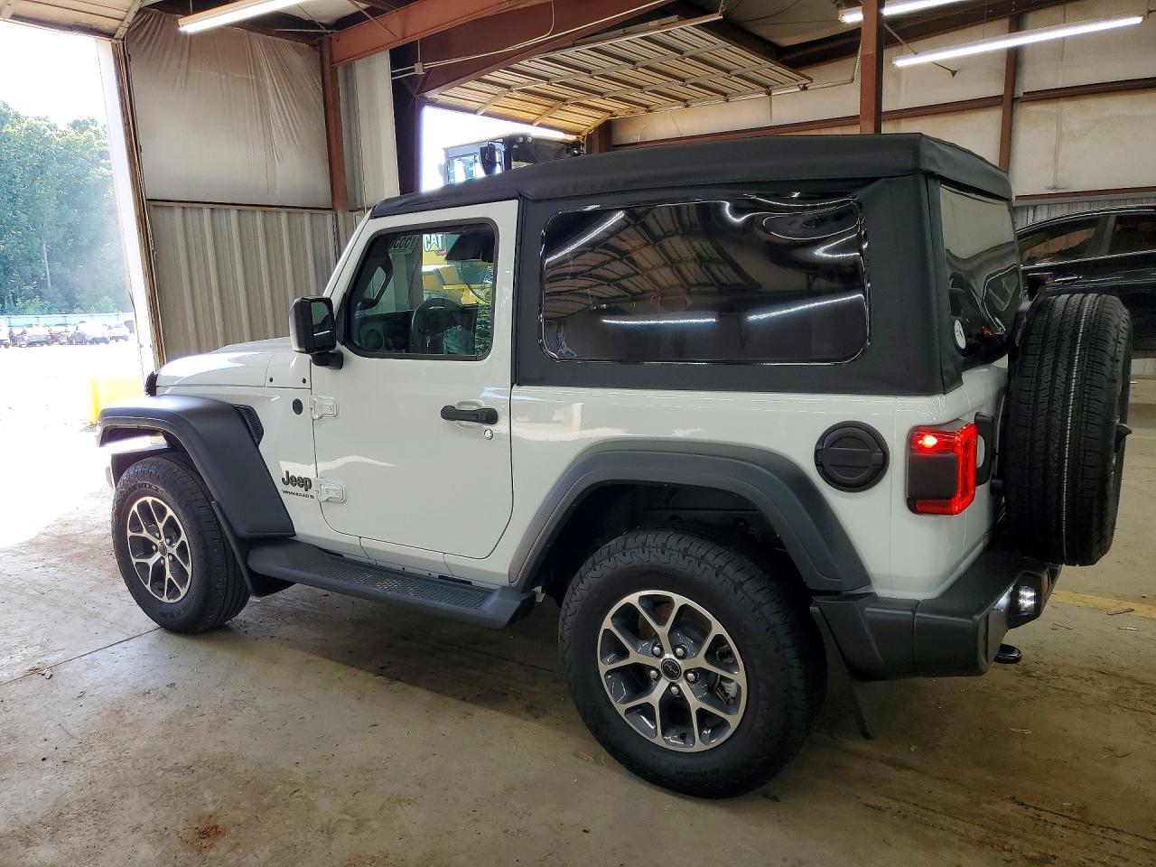 Jeep Wrangler Sport