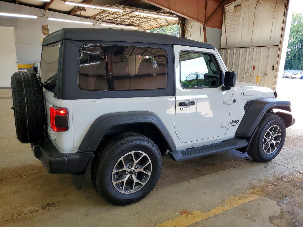 Jeep Wrangler Sport