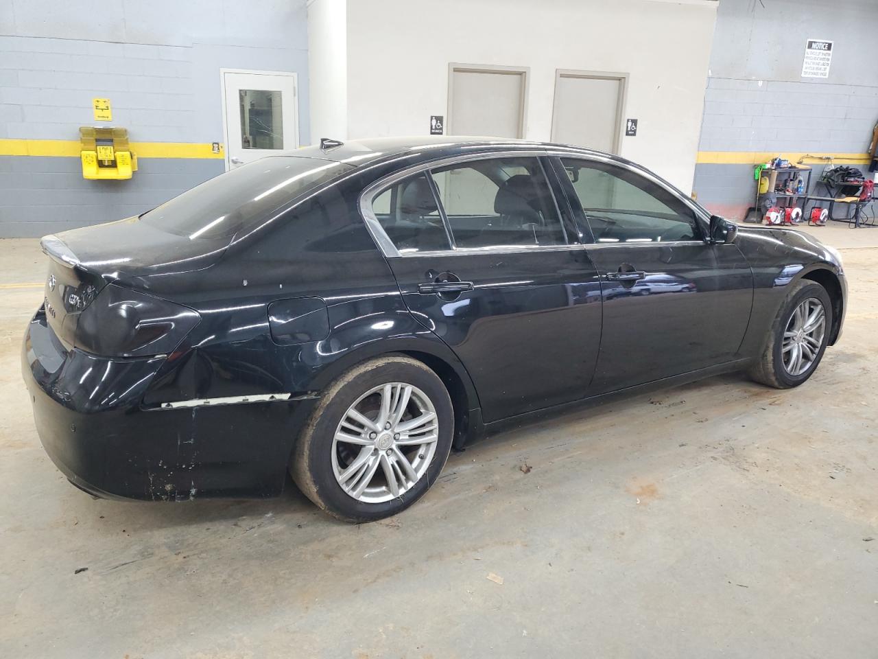 INFINITI G37