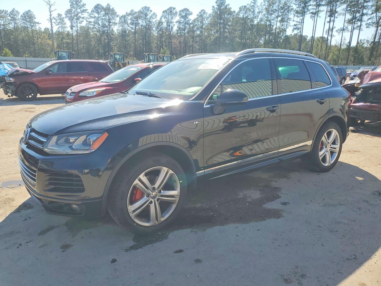 Salvage Volkswagen Touareg Image