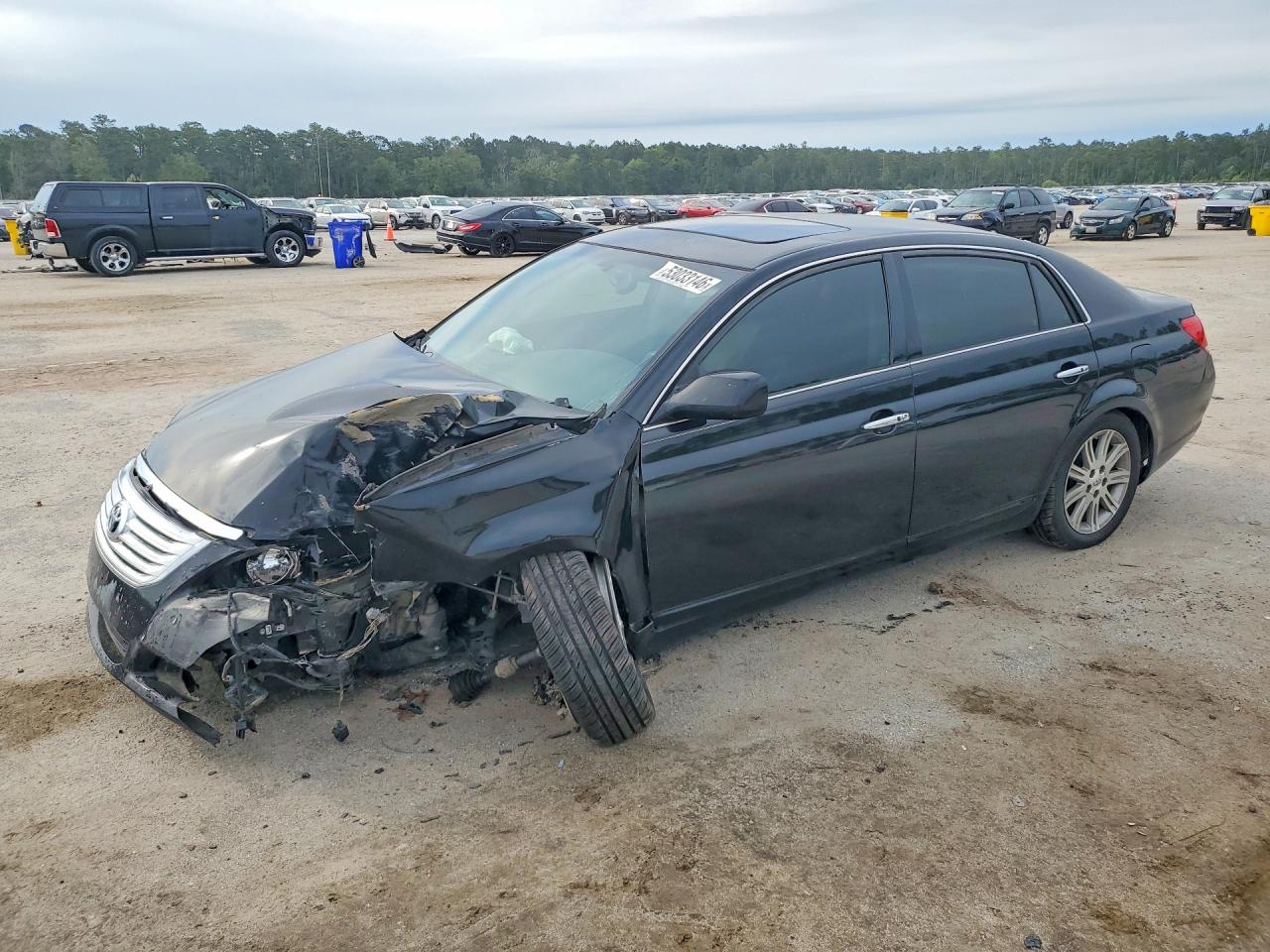 Salvage Toyota Avalon Image