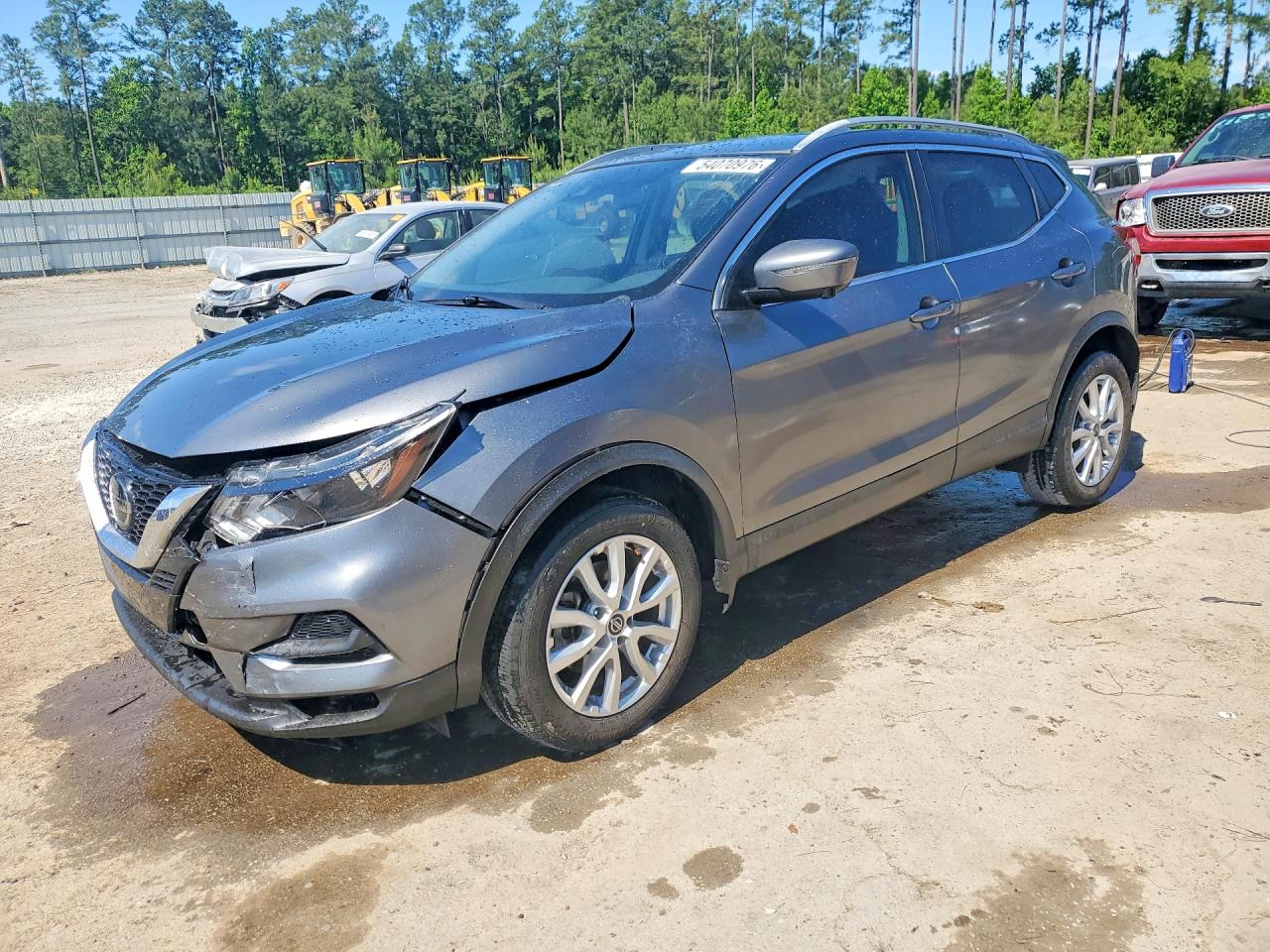 Salvage Nissan Rogue Image