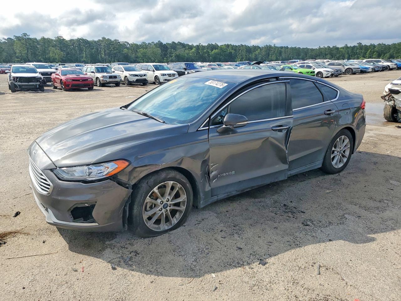 Salvage Ford Fusion Image