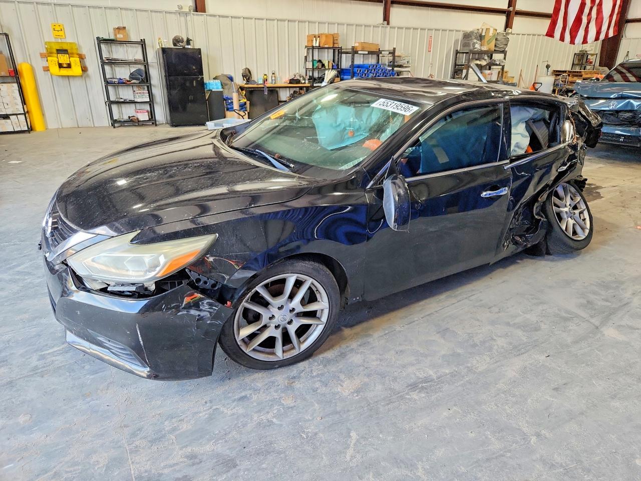 Salvage Nissan Altima Image