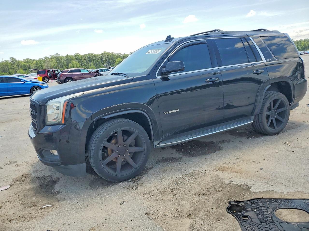 Salvage GMC Yukon Image