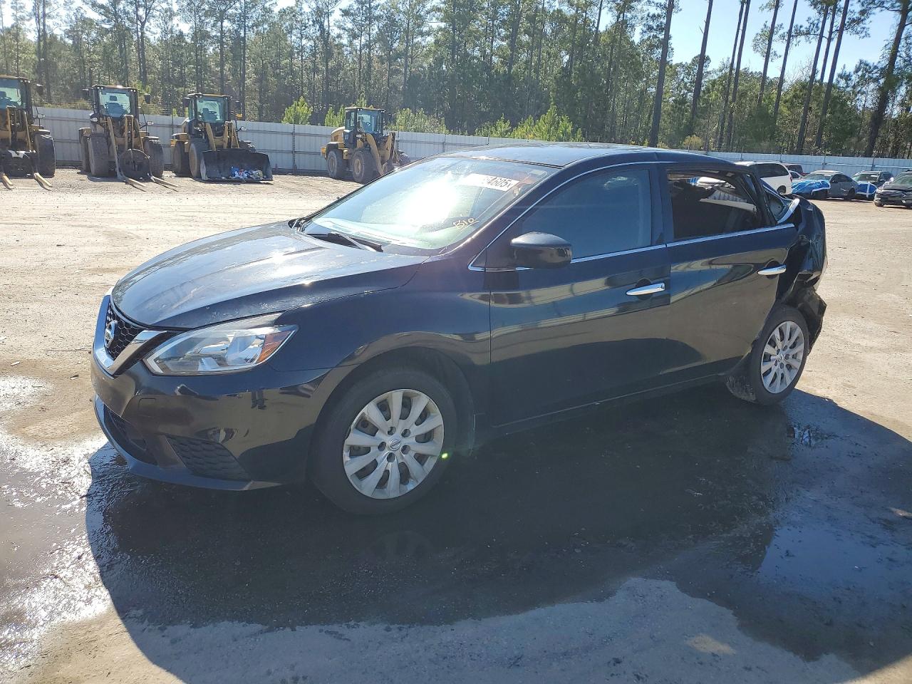 Salvage Nissan Sentra Image