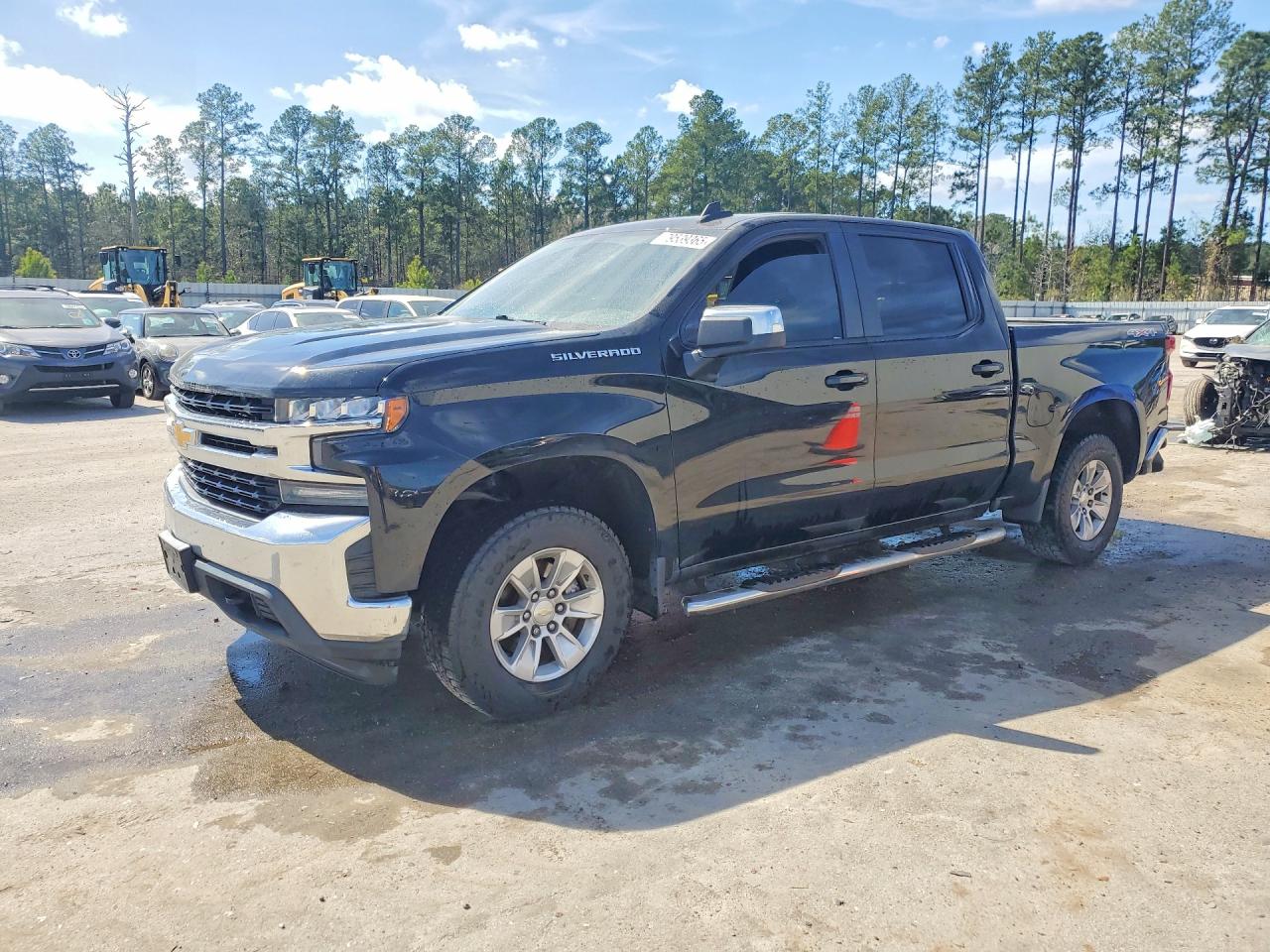 Salvage Chevrolet Silverado Image