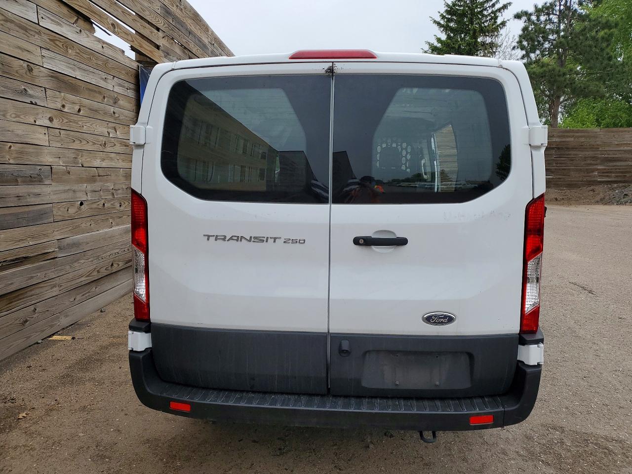 Ford Transit T-250