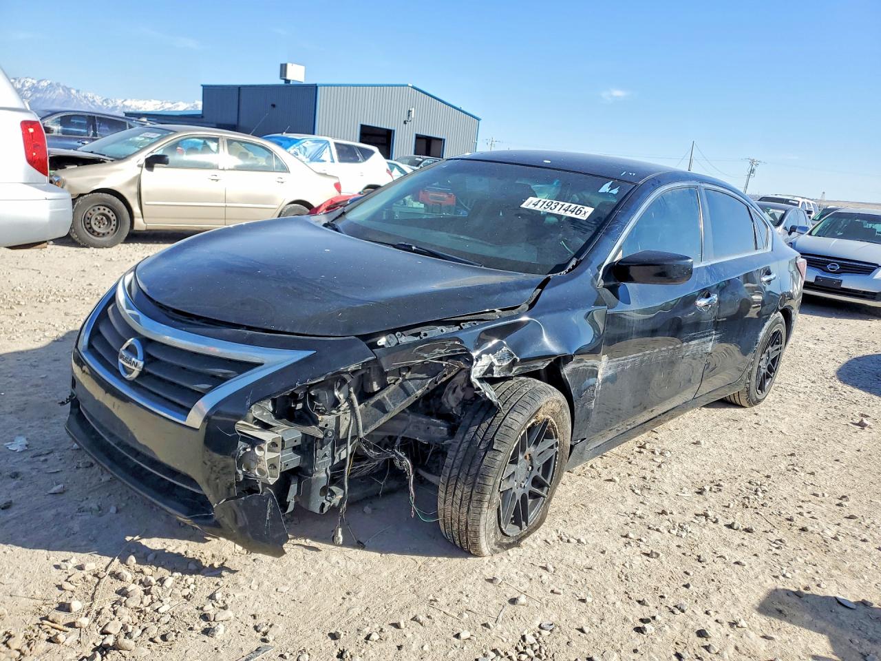 Salvage Nissan Altima Image